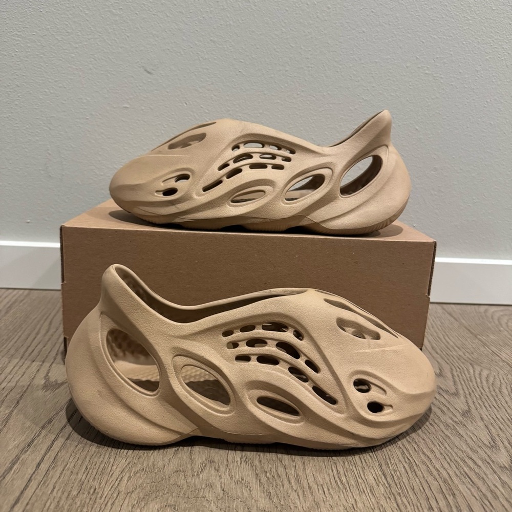 Adidas Yeezy Foam Rnnr Ochre
